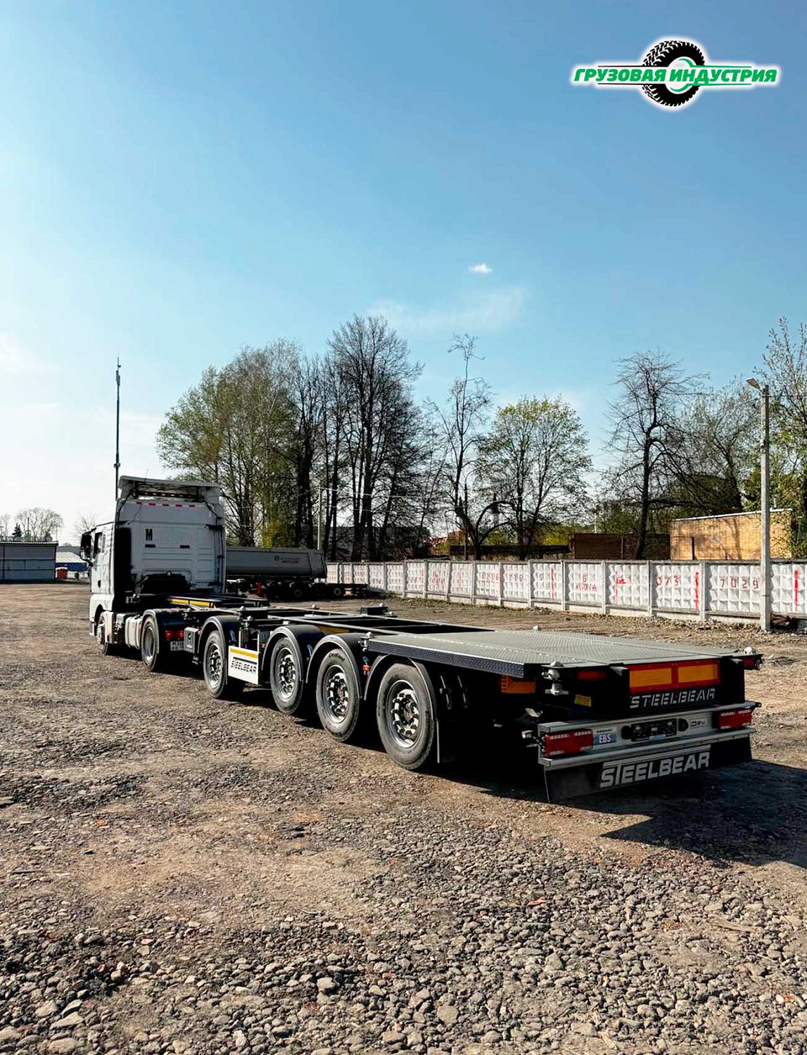 Отгрузка полуприцепа контейнеровоза SteelBear PF-41N-6 (универсал) в Новороссийск